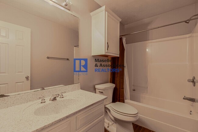 Building Photo - 3 Bed/2 Bath Home in Pearl