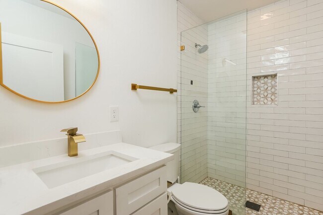 Building Photo - 120 E Magnolia Ave