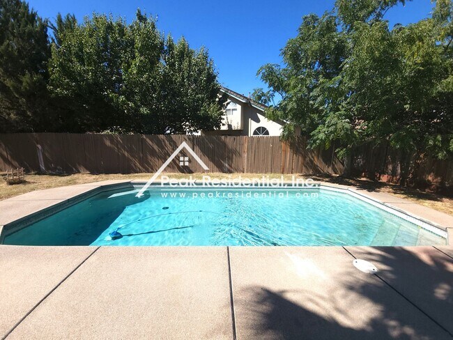 Building Photo - 10172 Sheffield Oak Way
