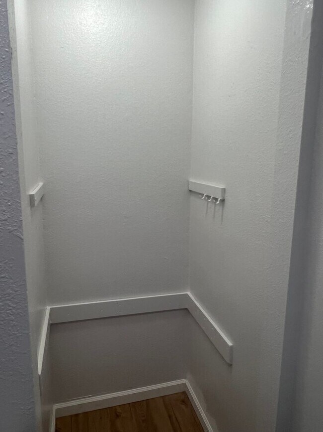 Building Photo - 919 Kentucky St