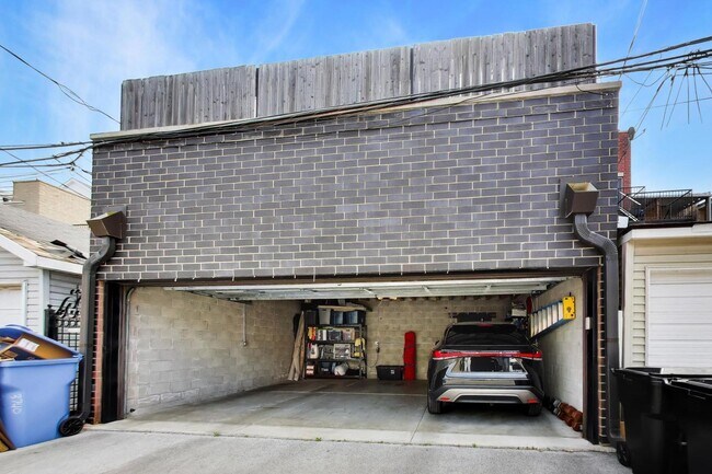 Building Photo - 3740 N Clifton Ave