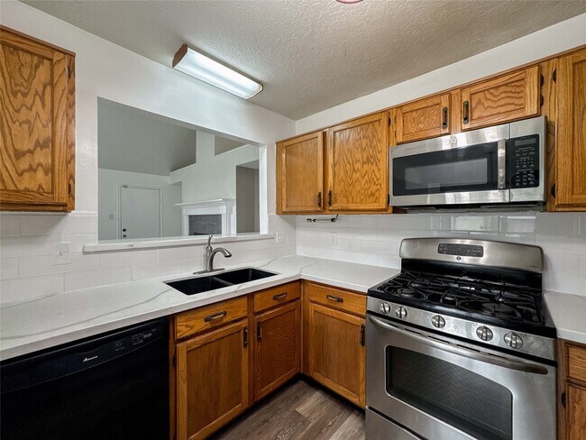 Building Photo - 2903 Auburn Dr