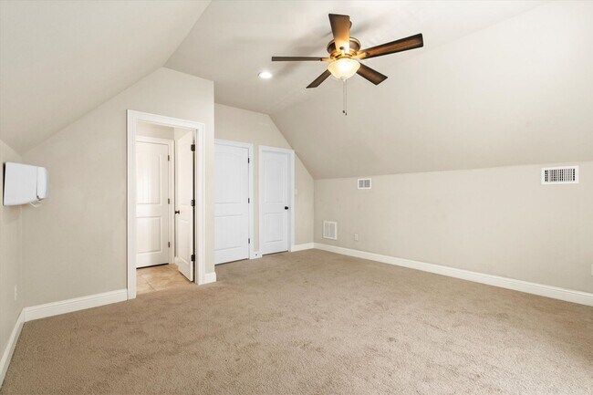 Building Photo - UPCOMING LISTING-CUSTOM BUILT HOME IN PINEHURST