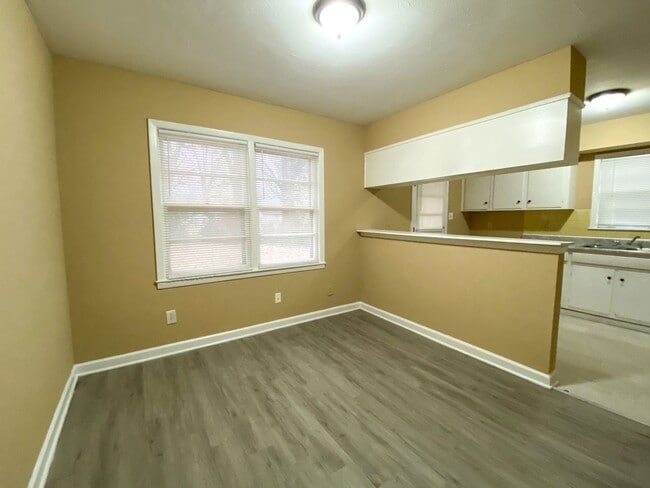 Building Photo - 3 bed, 1.5 bath home near Mt Moriah and Willow in E Memphis