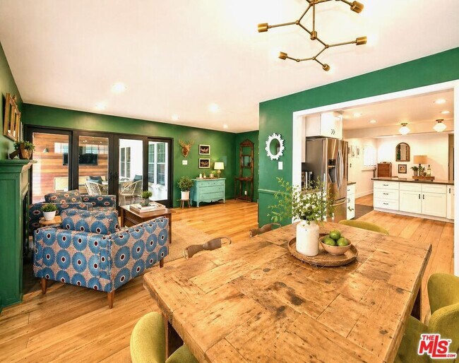 Building Photo - 5245 Ventura Canyon Ave
