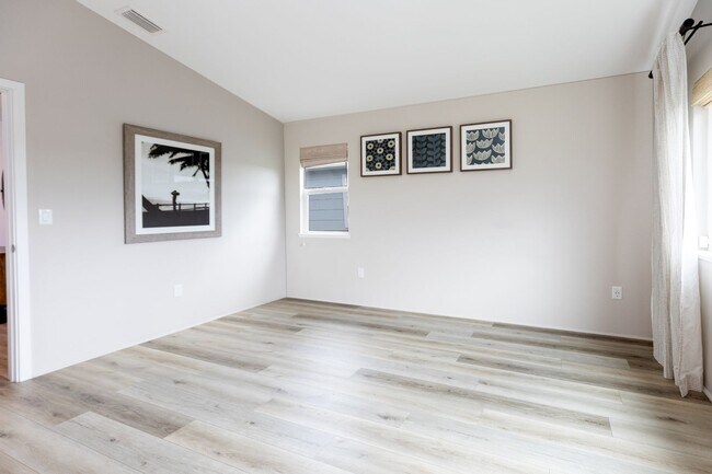 Building Photo - NorthPark 3Bedroom, 2.5 Bathroom SFH