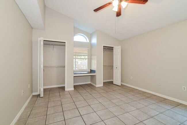 Building Photo - 10103 Richardson Ct