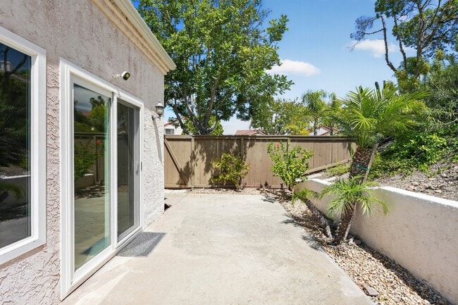 Building Photo - 12137 Putting Green Row