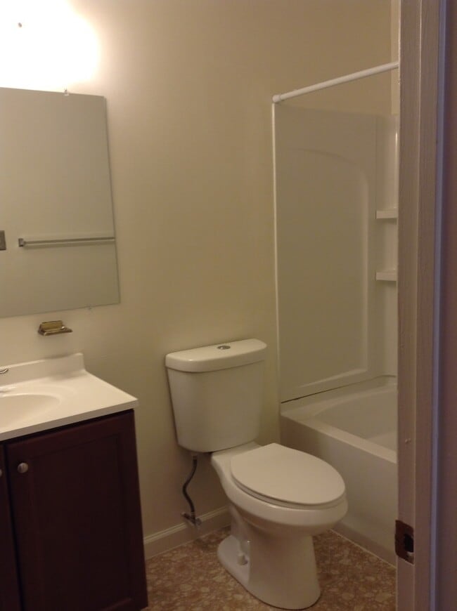 Building Photo - 1508 Fairfax Dr