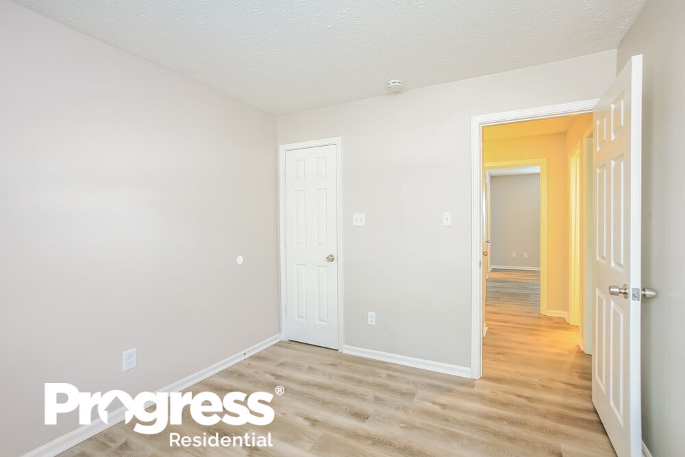 Building Photo - 1449 Country Pointe Dr