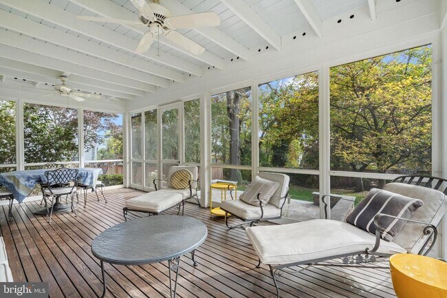 Building Photo - 6045 Edgewood Terrace