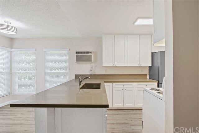 Building Photo - 720 Ridgeway Ln