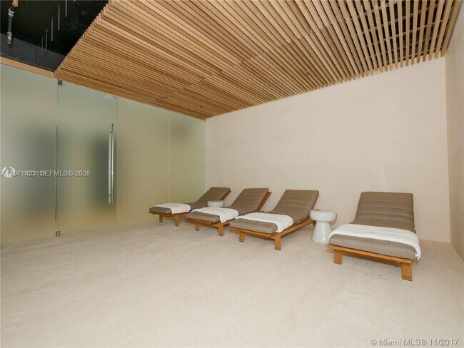 Building Photo - 10201 Collins Ave