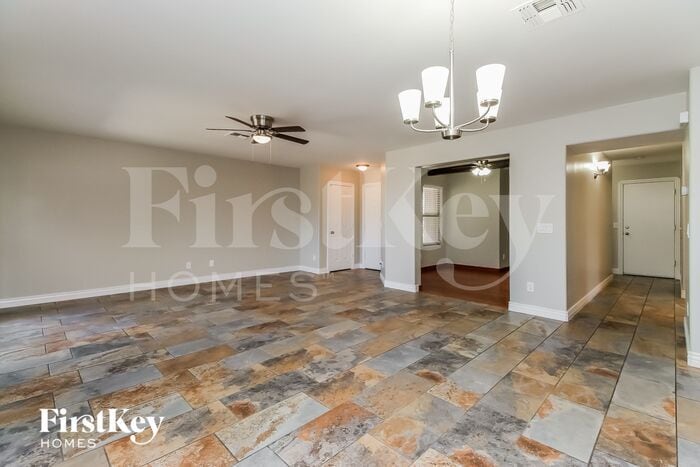Building Photo - 873 W Desert Seasons Dr