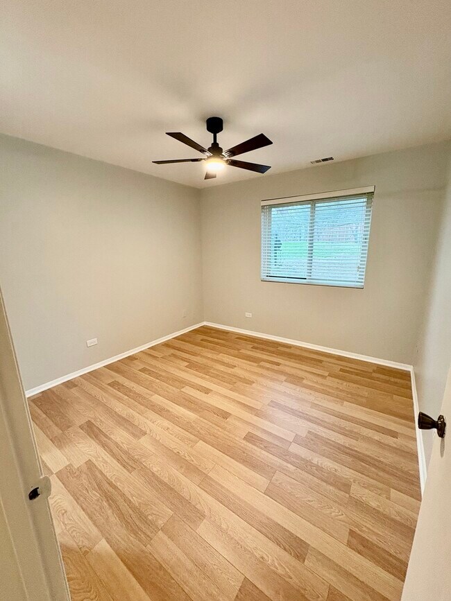 Building Photo - 1482 Stonebridge Cir