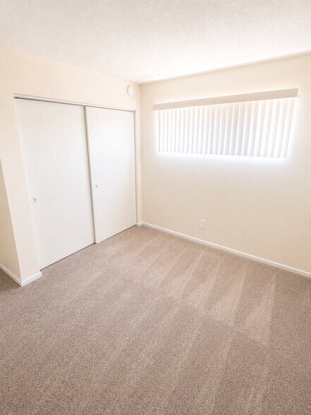 Building Photo - 2521 N Bassler St