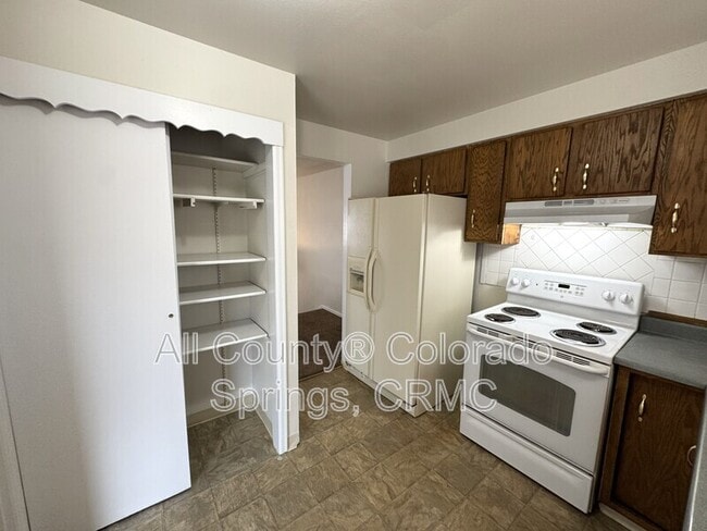 Building Photo - 3635 Garland Ct