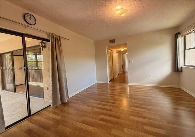 Building Photo - 511 Ives Dairy Rd