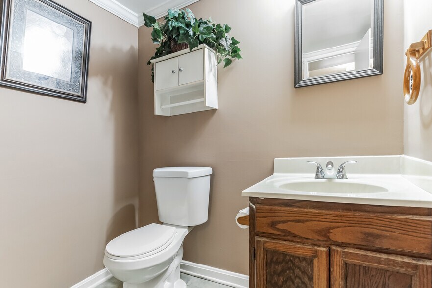 Building Photo - 15606 Traverser Ct