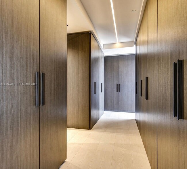 Building Photo - 1 Collins Ave