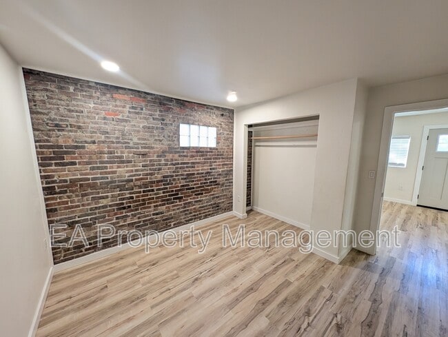 Building Photo - 810 13th St NW