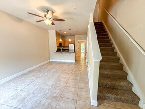 Building Photo - Chase Hollow #40