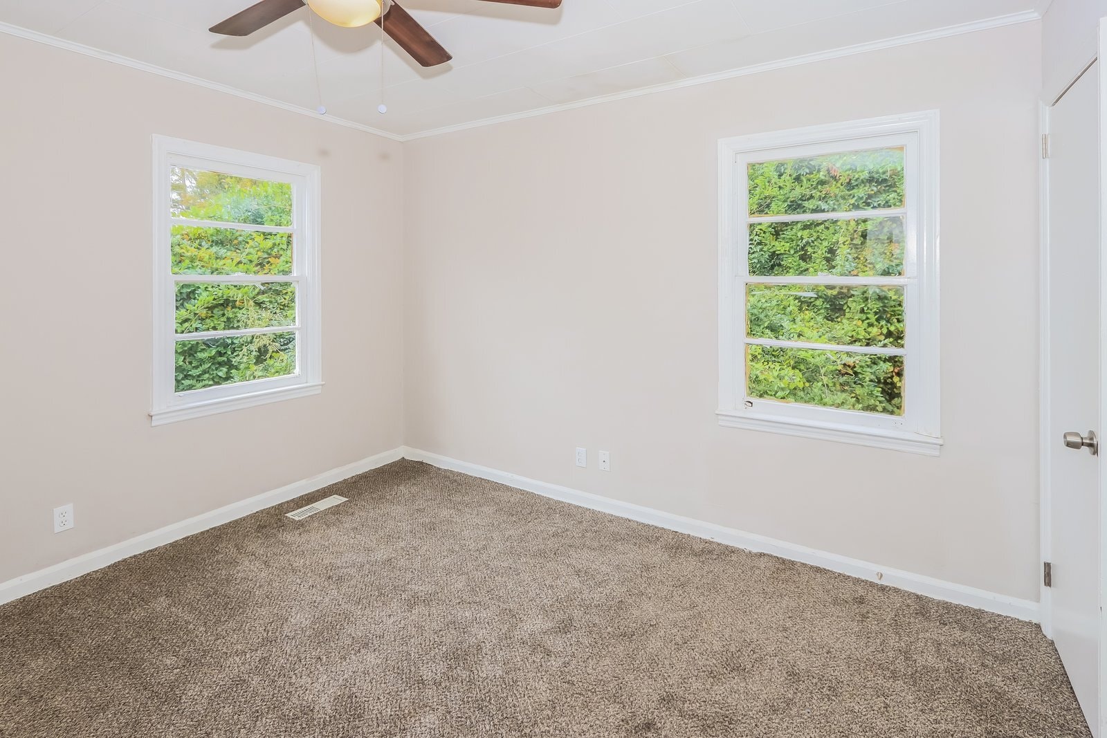 Building Photo - 2016 Knightsbridge Rd