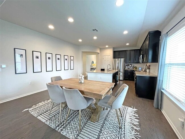 Building Photo - 13313 Henneman Dr