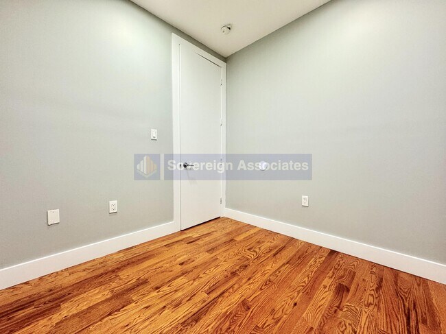 Building Photo - 235 W 146th St