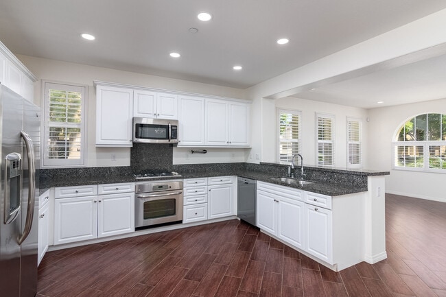Building Photo - 3558 Summit Trail Ct