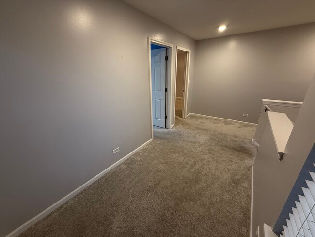 Building Photo - 433 Acushnet St