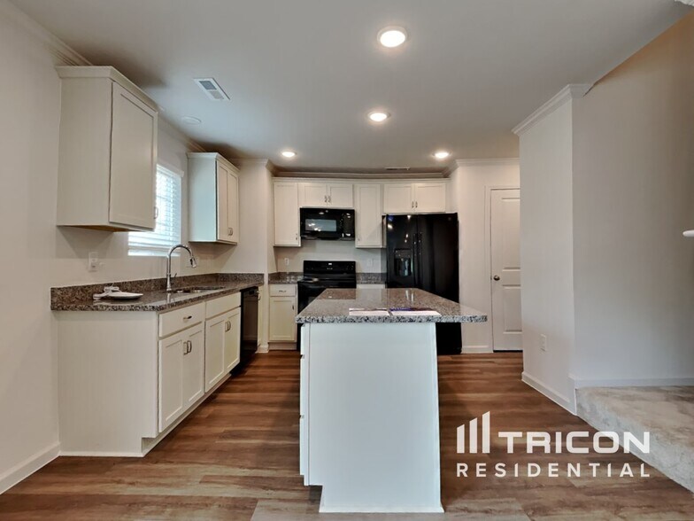 Building Photo - 3509 Marksbury Dr