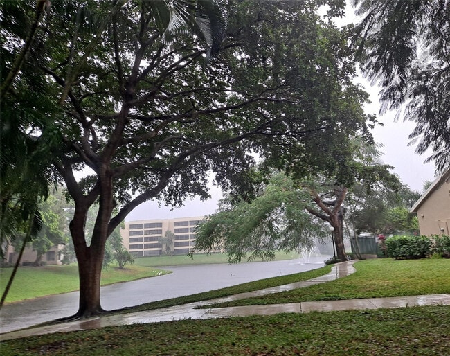 Building Photo - 1845 Palm Cove Blvd