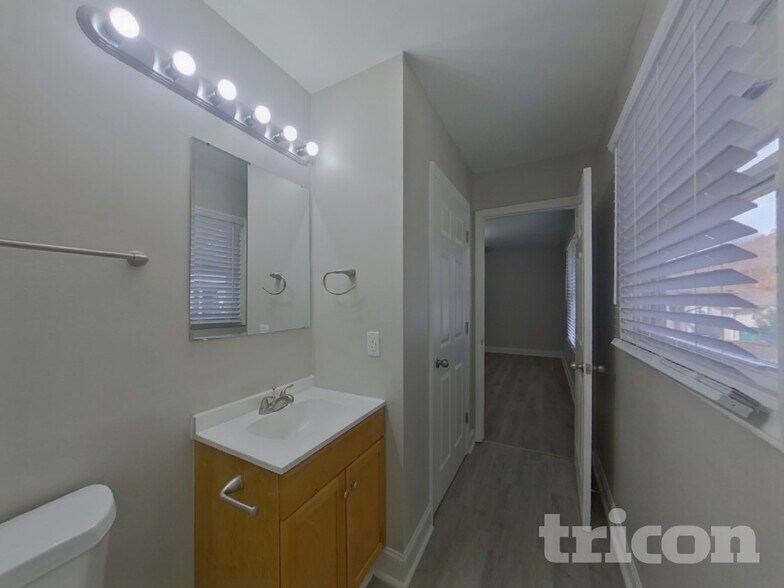 Building Photo - 1252 Polk St