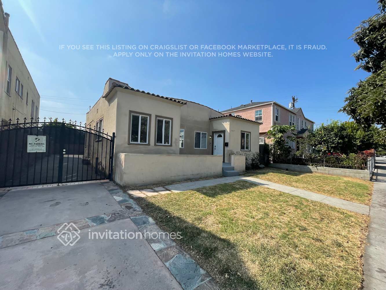 Building Photo - 2627 S Dunsmuir Ave