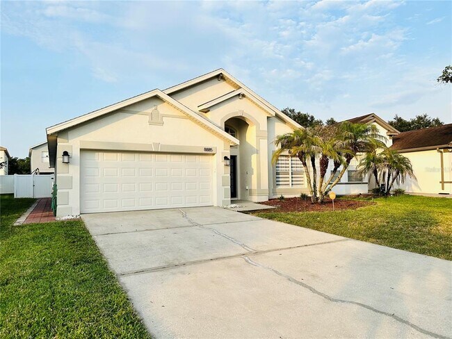 Building Photo - 8885 Palisades Beach Ave