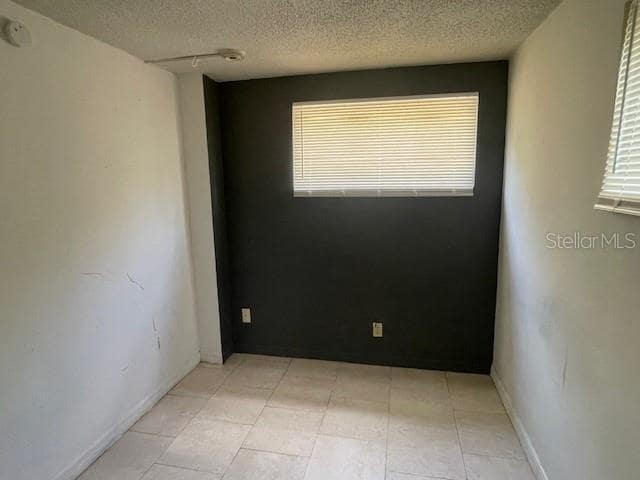 Building Photo - 3800 18th Ave S