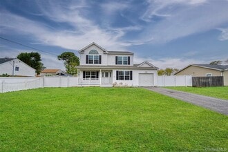 Building Photo - 730 Provost Ave