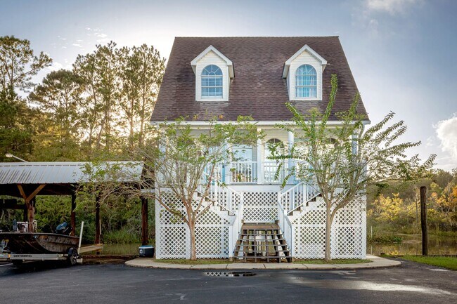 Building Photo - 1102 Stanfield Point Rd