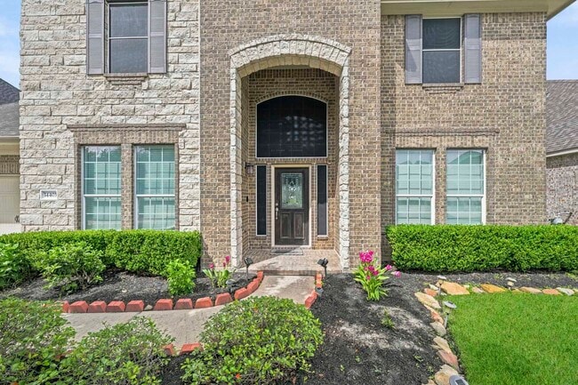 Building Photo - 14403 Lakepointe Bend Ln
