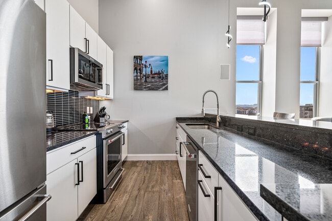 Building Photo - 2434 Smallman St