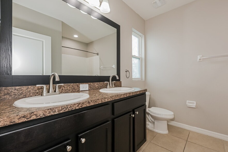 Building Photo - 36618 Goffaux Loop