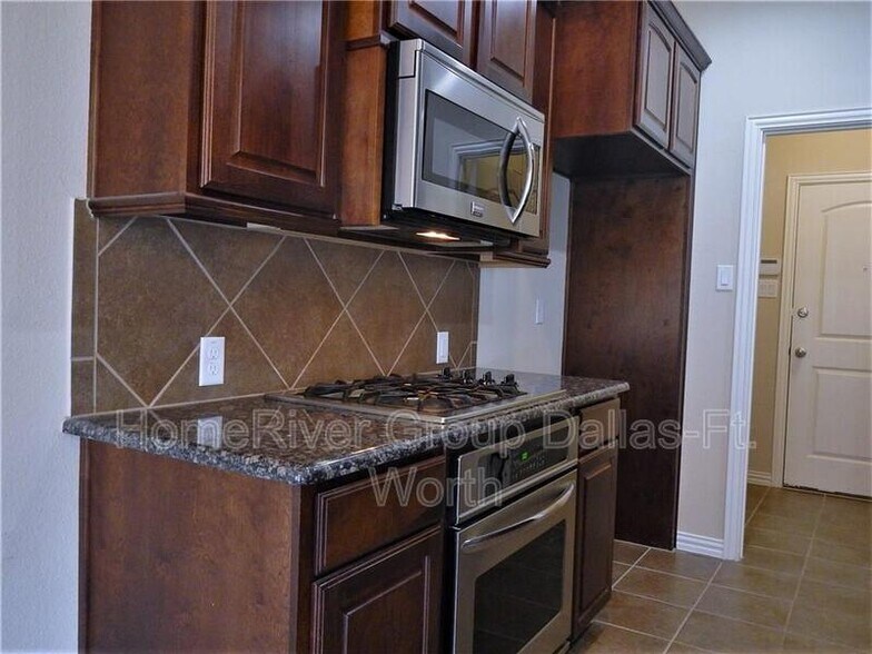 Building Photo - 4666 Penelope Ln