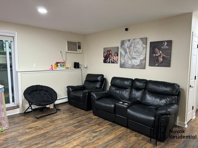 Building Photo - 55 Jacqueline Rd