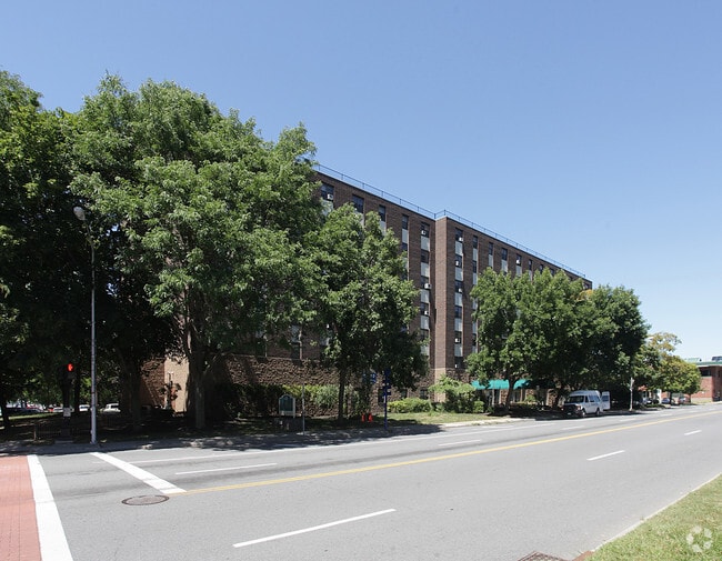 Primary Photo - O'Neil Apartments