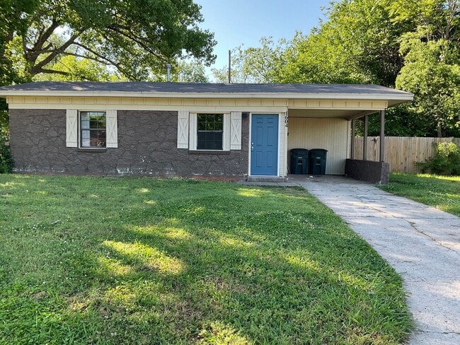 Primary Photo - 2 Bed 1 Bath Stone Home in Del City