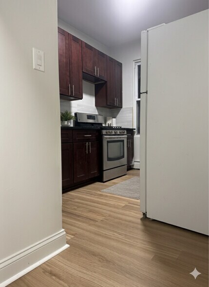 Building Photo - 114-12 91st Ave