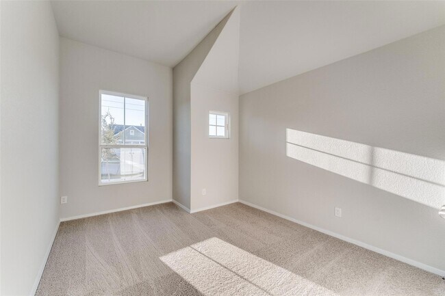 Building Photo - 147 Shugart St