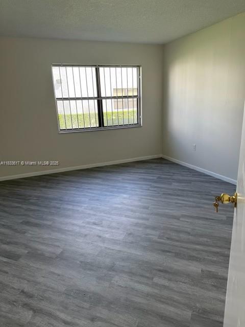 Building Photo - 9421 Fontainebleau Blvd