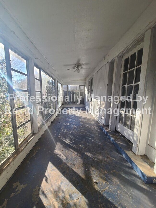 Building Photo - 3712 Marion Ave
